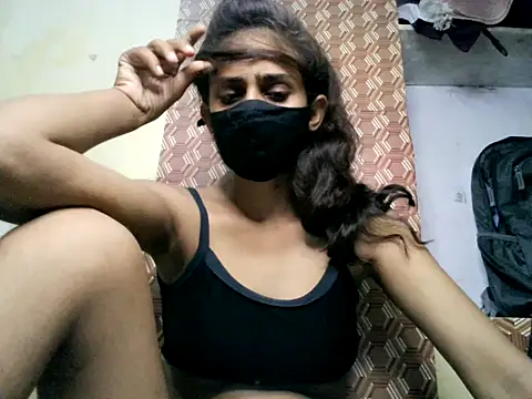 Snapshot of sayana_shrma chatting on 07/11/26, 04:07 sayana shrma online show from 07/11/26, 04:07