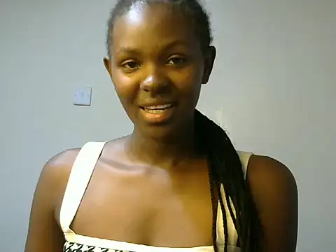 Snapshot of shypretty chatting on 06/27/26, 10:49 shypretty online show from 06/27/26, 10:49