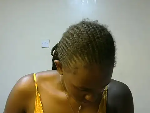 Snapshot of shypretty chatting on 06/24/26, 09:34 shypretty online show from 06/24/26, 09:34