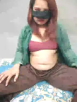 Snapshot of king_queen69 chatting on 06/25/26, 04:34 king queen69 online show from 06/25/26, 04:34