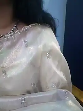Snapshot of Zaara-Rose chatting on 06/27/26, 05:30 Zaara-Rose online show from 06/27/26, 05:30