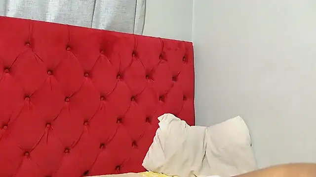 Snapshot of Nomarainx chatting on 07/12/26, 04:57 Nomarainx online show from 07/12/26, 04:57