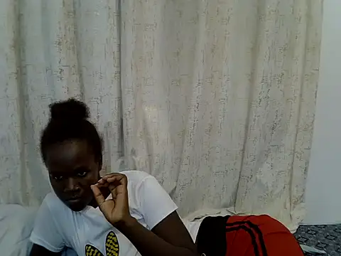 Snapshot of sexyeve1 chatting on 07/21/26, 05:03 sexyeve1 online show from 07/21/26, 05:03