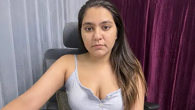 Snapshot of Yours_shikhaaa chatting on 06/19/26, 04:24 Yours shikhaaa online show from 06/19/26, 04:24
