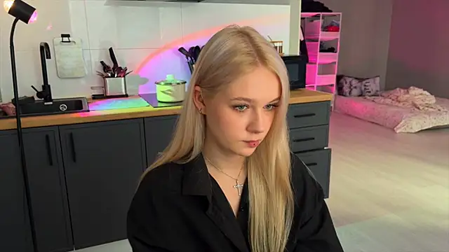 MichelleMargiela online show from 07/12/26, 08:15
