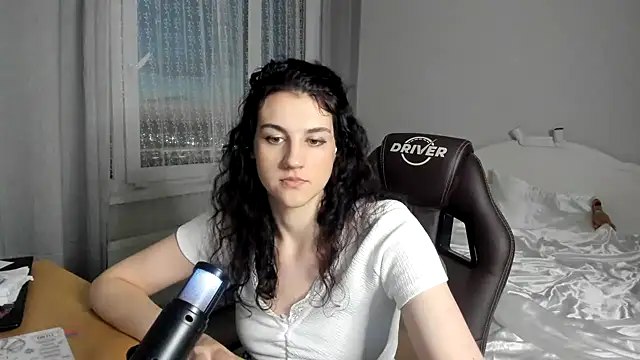 Avelinatt online show from 07/16/26, 09:23