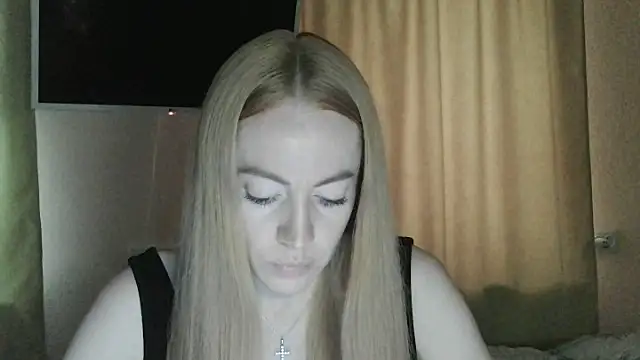 Snapshot of Zolissani chatting on 06/21/26, 11:16 Zolissani online show from 06/21/26, 11:16