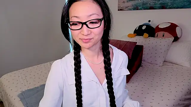 MySweetSofie online show from 10/28/25, 07:24