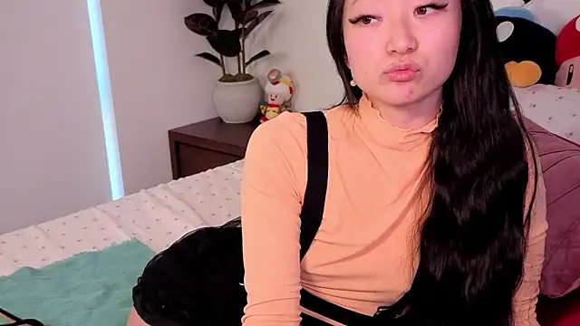 MySweetSofie online show from 10/19/25, 06:21