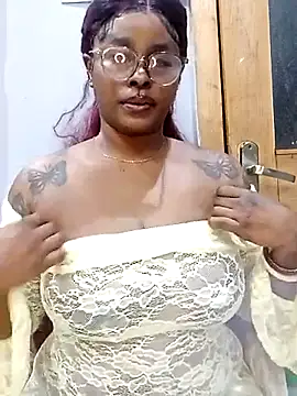 pearlsweetgirl online show from 08/06/26, 10:54
