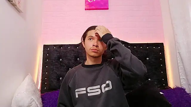 Frankie Lm online show from 06/20/26, 03:39