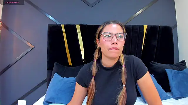 esther xo online show from 07/01/26, 04:35