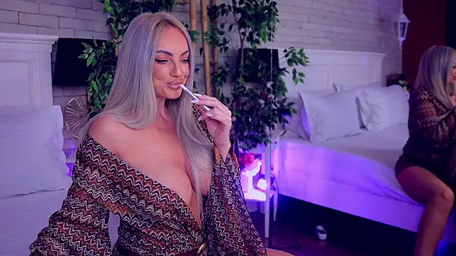 annabellahot online show from 11/11/25, 04:40