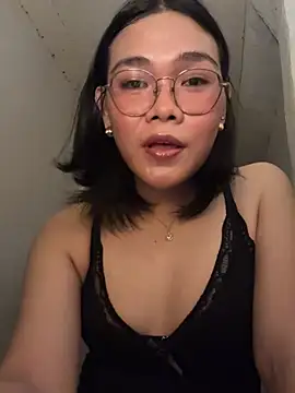lunapitches online show from 06/23/26, 05:22
