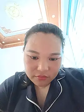 Snapshot of Holy-mi chatting on 06/25/26, 05:12 Holy-mi online show from 06/25/26, 05:12