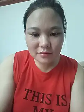 Snapshot of Holy-mi chatting on 07/20/26, 06:10 Holy-mi online show from 07/20/26, 06:10