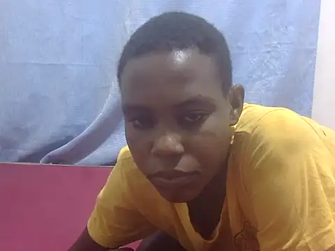 Snapshot of miss_brown_gal chatting on 06/29/26, 01:23 miss brown gal online show from 06/29/26, 01:23