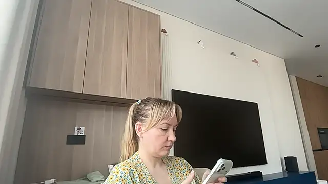Dorielle online show from 06/26/26, 06:30