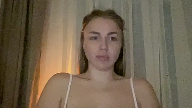 Corinnebi online show from 07/15/26, 08:27