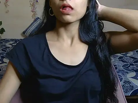 Yours-Zoya online show from 07/12/26, 04:24