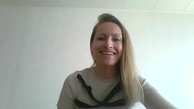 Snapshot of Nimetta chatting on 07/07/26, 10:52 Nimetta online show from 07/07/26, 10:52