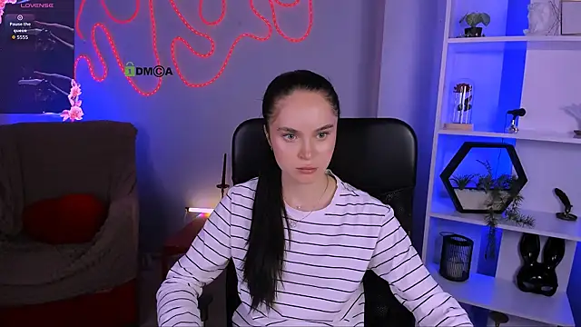 vanesa lux online show from 07/10/26, 12:27
