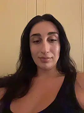 Snapshot of _Elina_ chatting on 06/26/26, 01:39 Elina online show from 06/26/26, 01:39