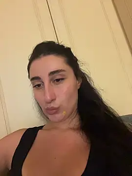 Snapshot of _Elina_ chatting on 06/25/26, 08:41 Elina online show from 06/25/26, 08:41