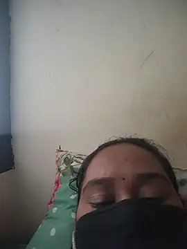 Snapshot of Lundpakadu chatting on 07/15/26, 06:31 Lundpakadu online show from 07/15/26, 06:31