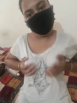 Snapshot of Lundpakadu chatting on 06/30/26, 02:11 Lundpakadu online show from 06/30/26, 02:11