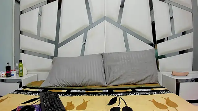 Violett Bliss online show from 07/15/26, 03:46