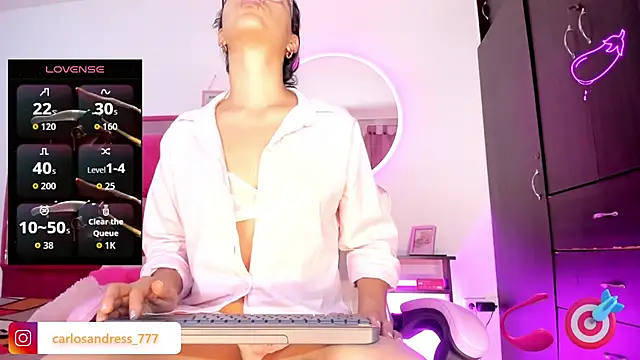 stacyfoxxx online show from 06/24/26, 05:22