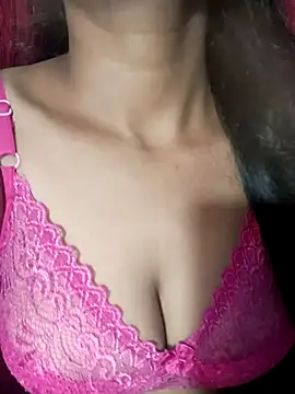 Snapshot of Naughty_kavaya chatting on 06/23/26, 04:05 Naughty kavaya online show from 06/23/26, 04:05