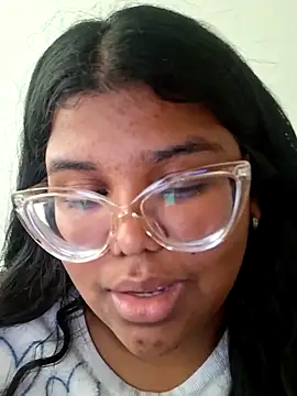 Snapshot of Delya_soloexperimento chatting on 06/22/26, 05:10 Delya soloexperimento online show from 06/22/26, 05:10