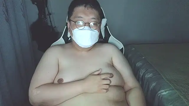 Snapshot of k_mozzi123 chatting on 07/08/26, 02:13 k mozzi123 online show from 07/08/26, 02:13