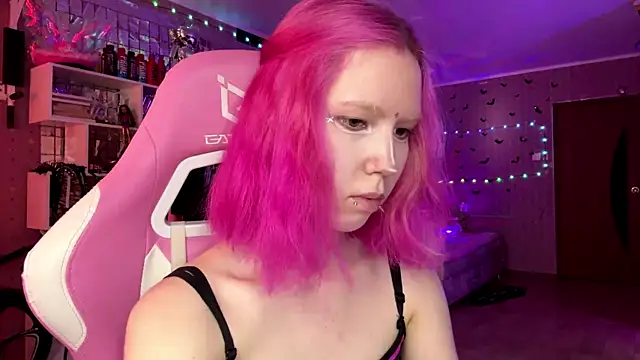LiaaLuna online show from 06/24/26, 01:32