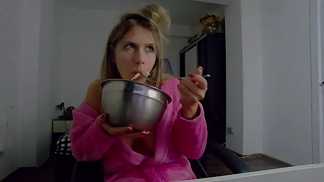 DedeSibel online show from 12/21/25, 01:35