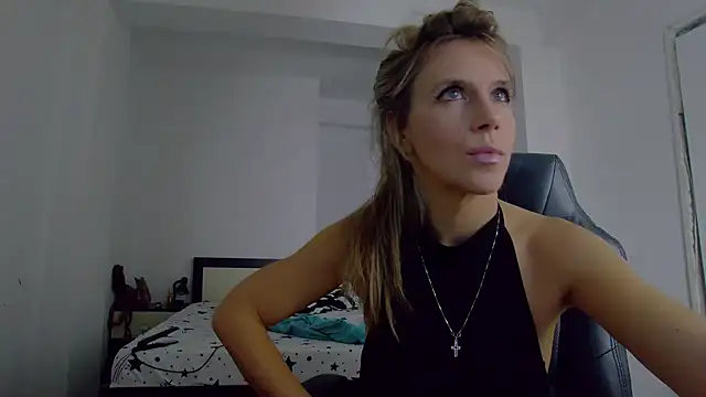 DedeSibel online show from 10/19/25, 03:48