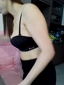 Snapshot of Ola_sexyy chatting on 07/24/26, 01:45 Ola sexyy online show from 07/24/26, 01:45