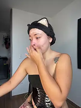 mia bornner online show from 07/01/26, 06:41