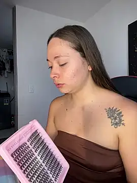 mia bornner online show from 07/30/26, 07:57