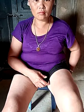 Snapshot of NyloveSquirt chatting on 06/27/26, 08:42 NyloveSquirt online show from 06/27/26, 08:42