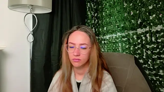Nicole Bliss online show from 07/12/26, 07:09