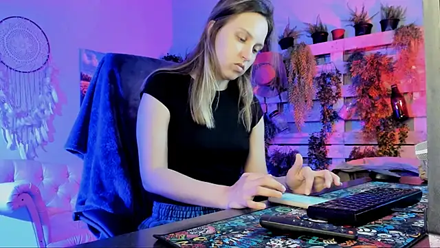 ErinWise online show from 06/30/26, 08:36