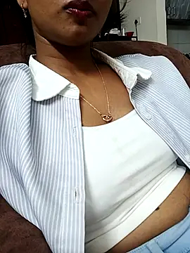 avii5 online show from 07/22/26, 04:31