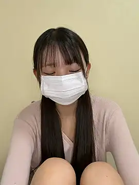 Snapshot of risa_____ chatting on 07/04/26, 11:38 risa online show from 07/04/26, 11:38