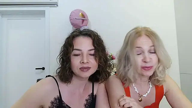 Selenneh online show from 07/05/26, 04:14