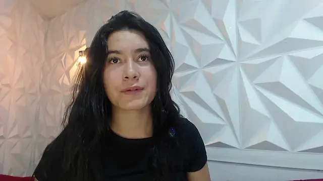sara hoffman 4 online show from 06/24/26, 02:26