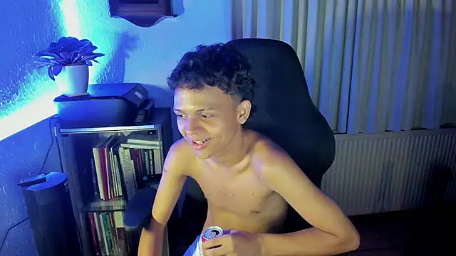 carlos 00foxx online show from 06/28/26, 01:01
