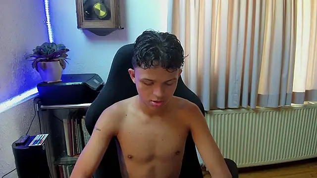 carlos 00foxx online show from 06/29/26, 01:00